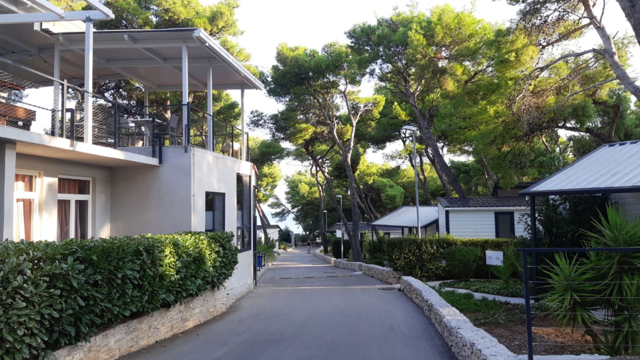 Außenansicht Waterman Beach Village camp & Glamping