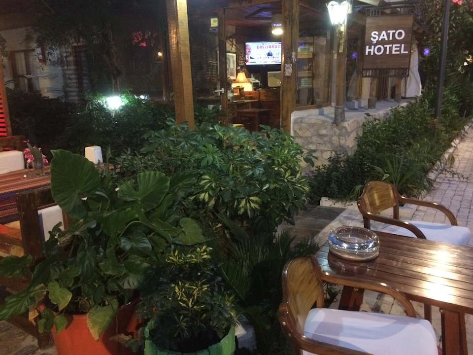 Gartenanlage Hotel Sato