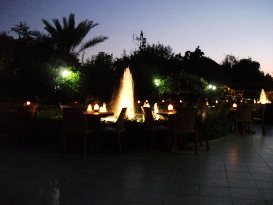 Springbrunnen bei der Kleopatra Bar Can Garden Beach