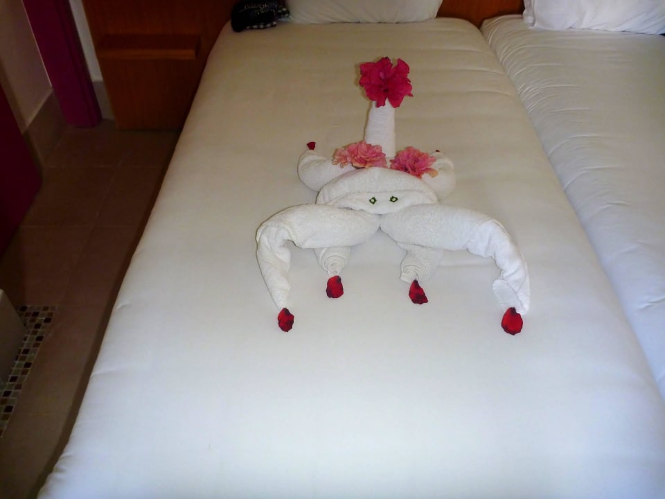 Tolle Deko auf unserem Bett Hotel Mercure Hurghada