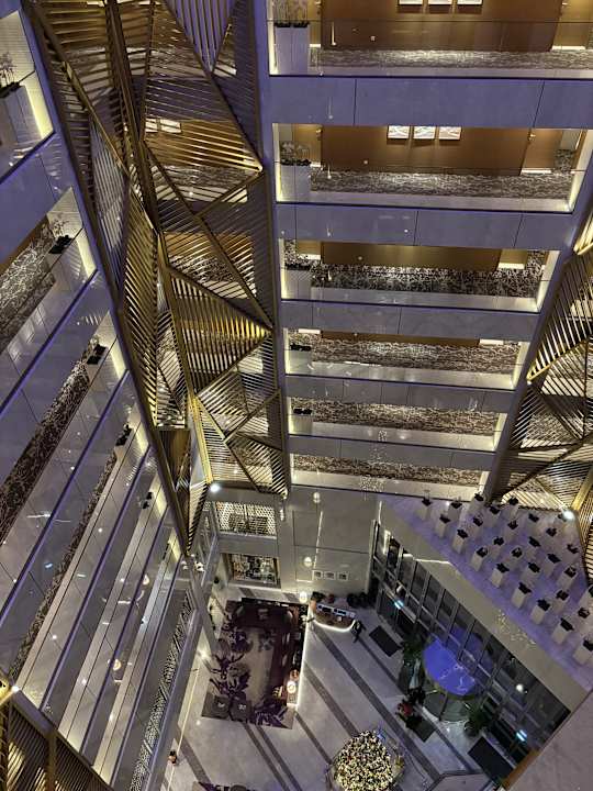 Lobby Al Bandar Rotana - Creek