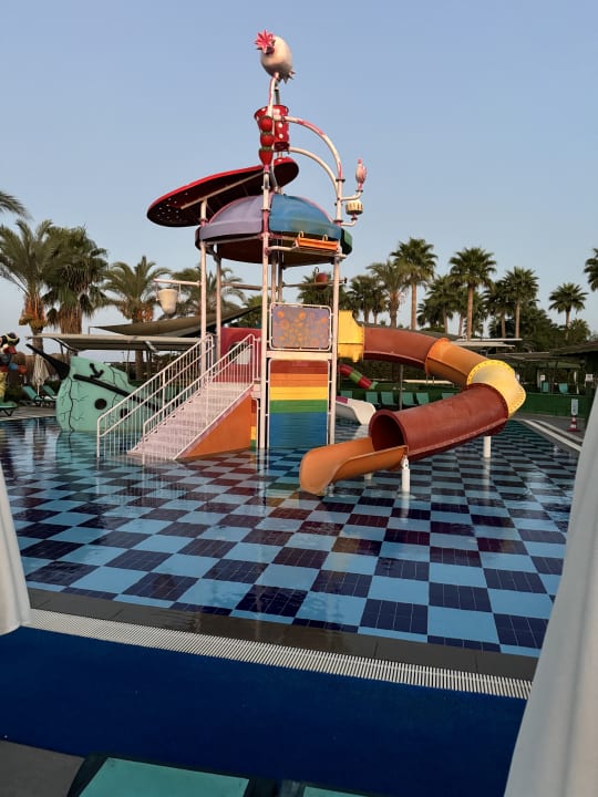 Pool Crystal Family Comfort Collection