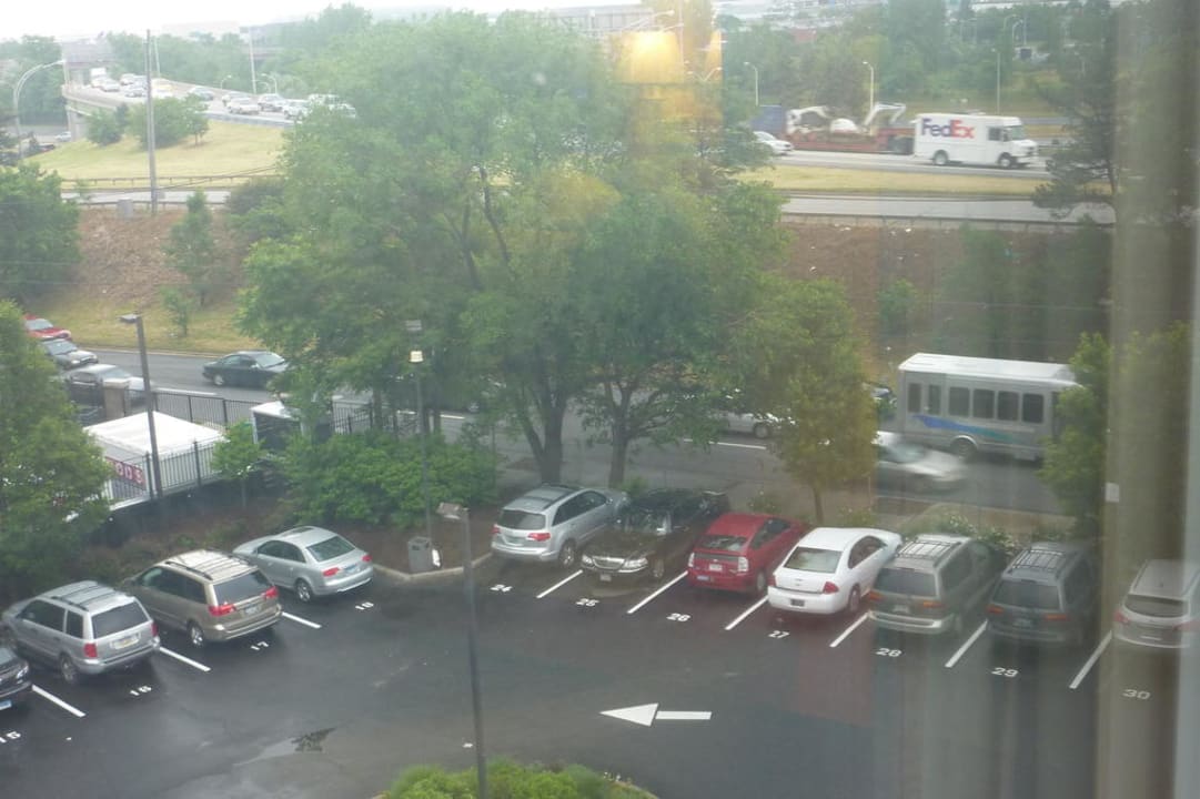 Parkplatz  Hotel Hampton Inn JFK Airport