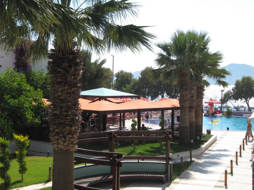 Hotelowy ogród Solana by Yelken