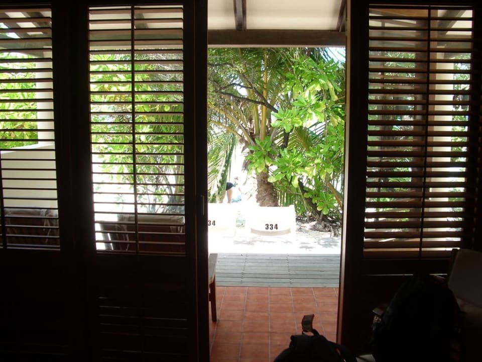 Blick auf die Terrasse Kuramathi Maldives