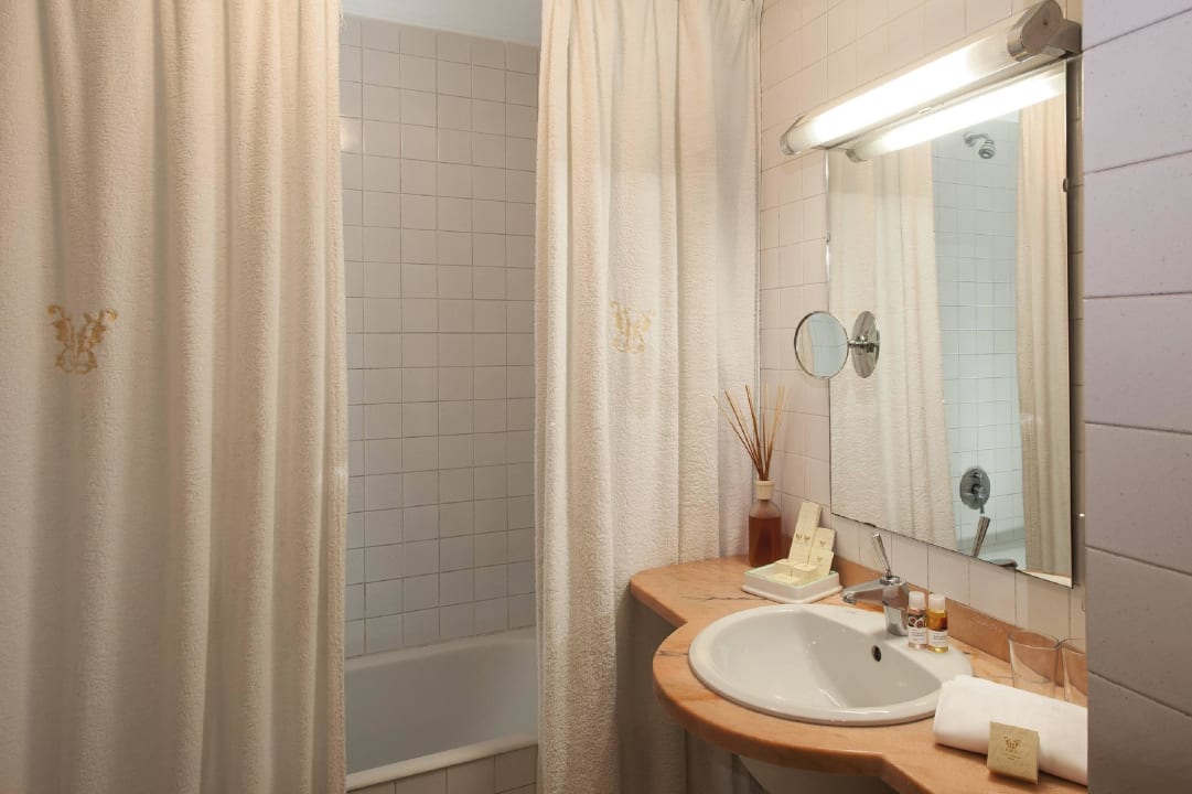 Bathroom Hotel Columbia