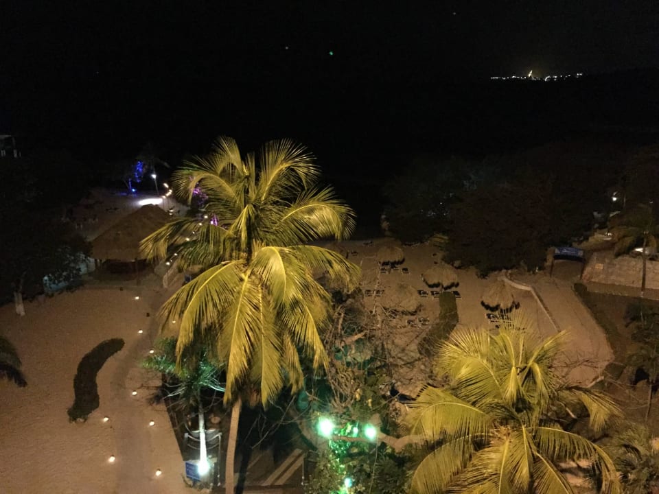 Vom Balkon bei Nacht Richtung Bucht Dreams Curacao Resort, Spa & Casino