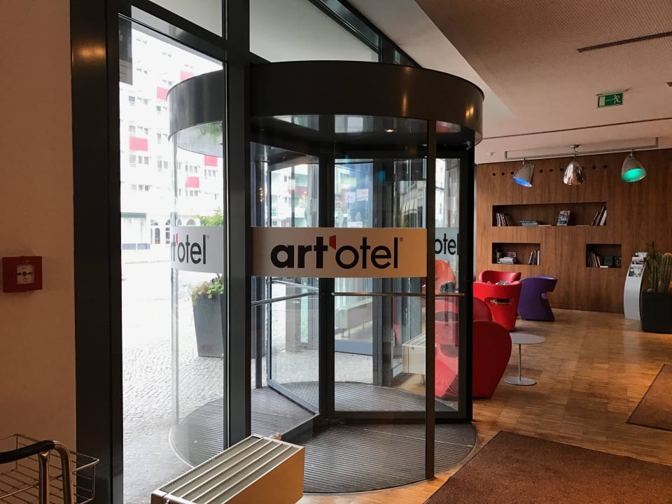 Eingangsbereich art'otel berlin mitte