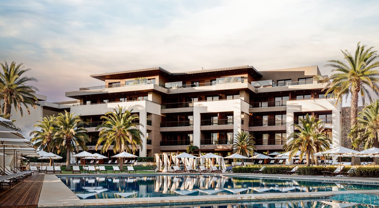 Pool Anda Barut Collection