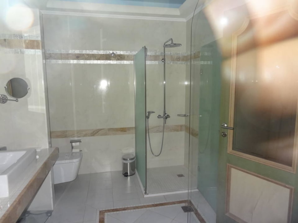 Dusche  Atrium Prestige Thalasso Spa Resort & Villas