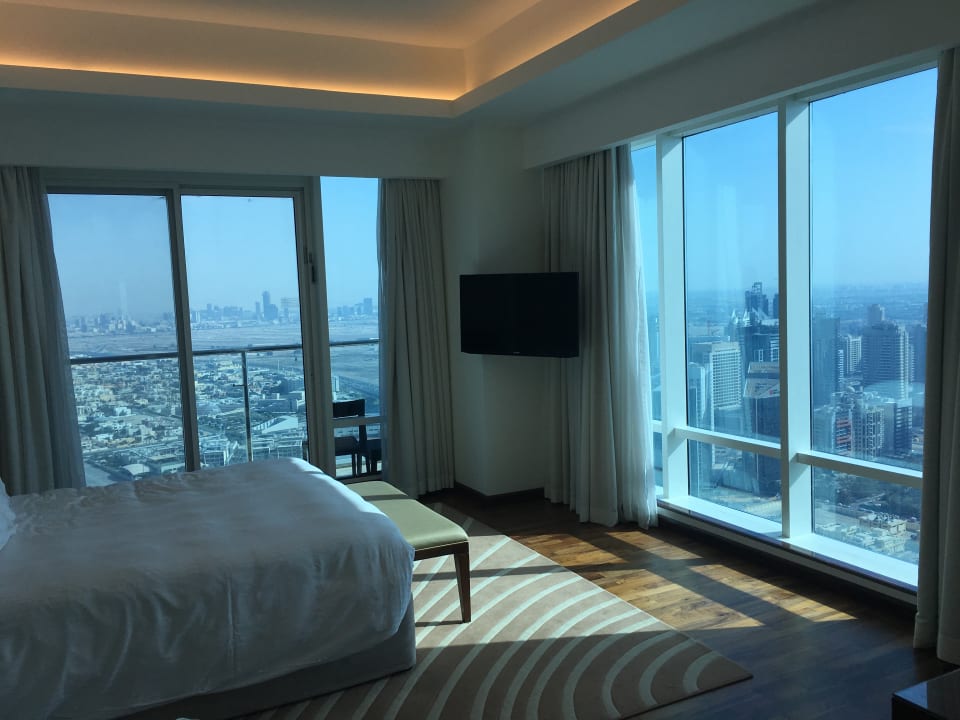 Zimmer La Suite Dubai Hotel & Apartments