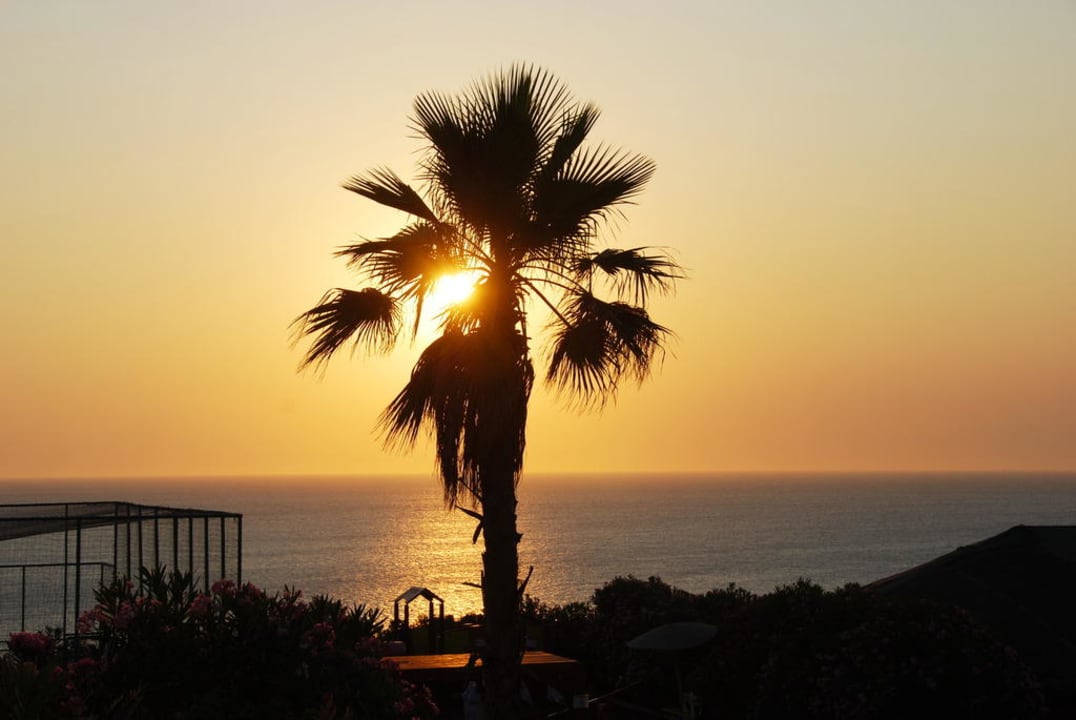 Sonnenaufgang Hotel Kalithea Horizon Royal