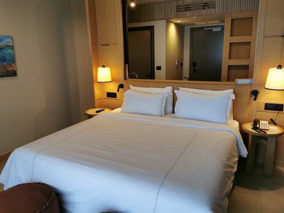 Zimmer The Royal Senses Resort, Curio Collection by Hilton