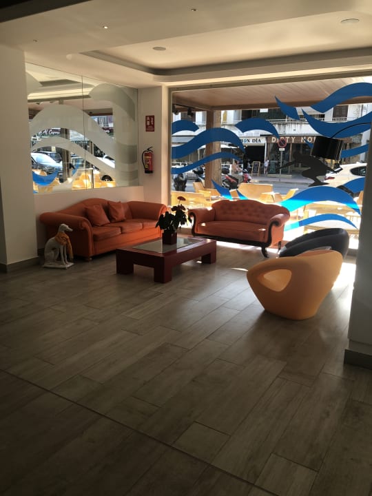 Lobby Guya Wave Hotel