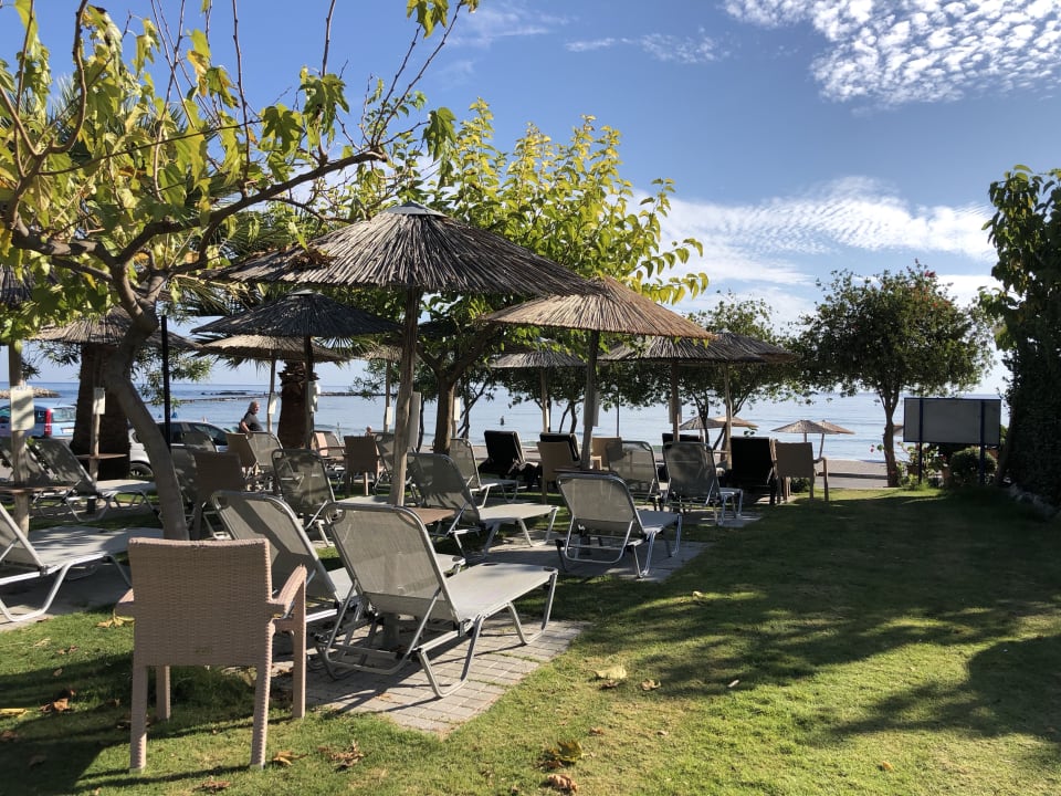 Gartenanlage Corissia Beach Hotel