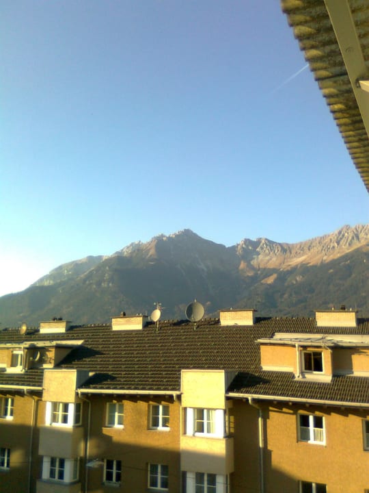 Ausblick vom Balkon Binders Budget City-Mountain Hotel