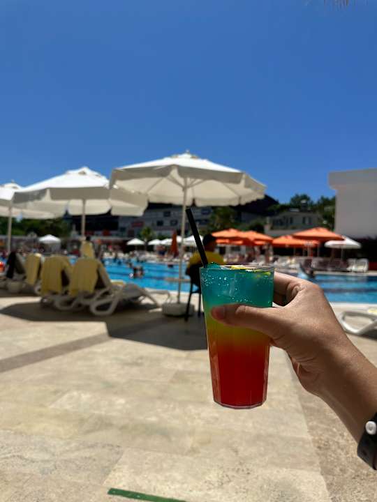 Pool Oz Hotels Sui Resort