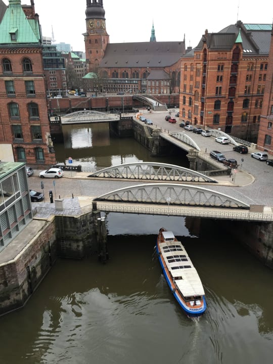 Blick aus dem Hotelzimmer AMERON Hamburg Hotel Speicherstadt