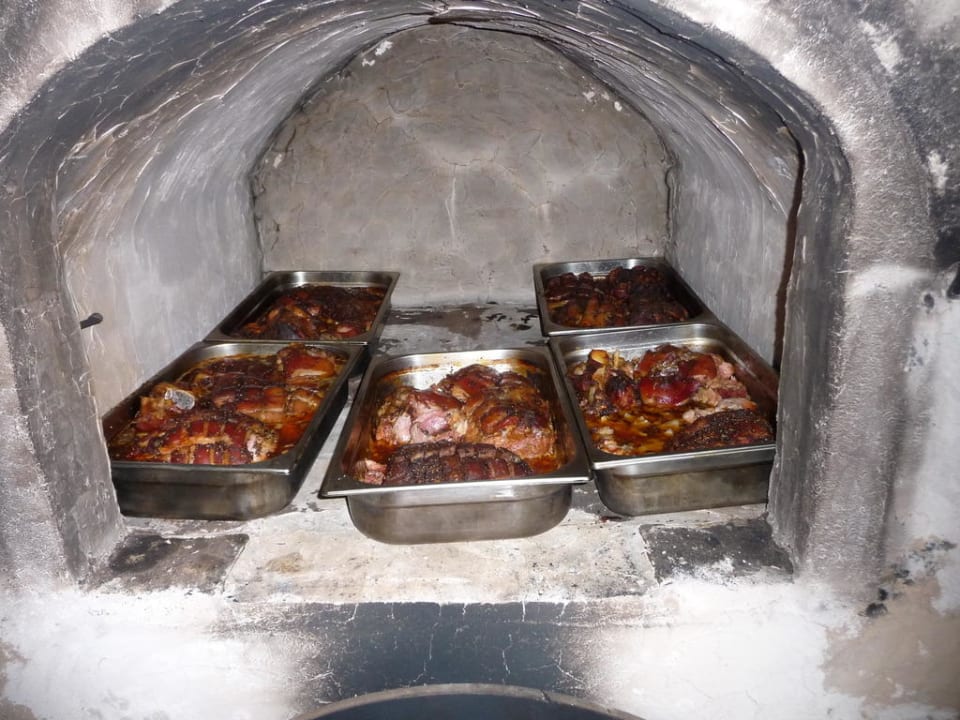 Krustenbraten aus dem Backofen Gasthof Brauner Hirsch