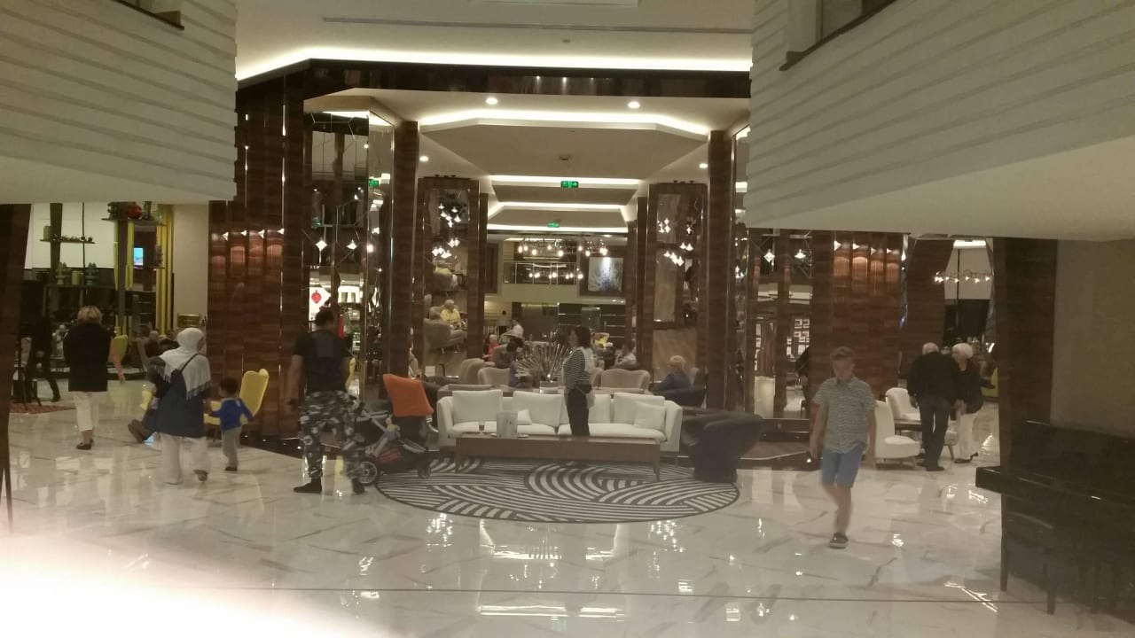Mit Blick auf die Rezeption Hotel Botanik Platinum