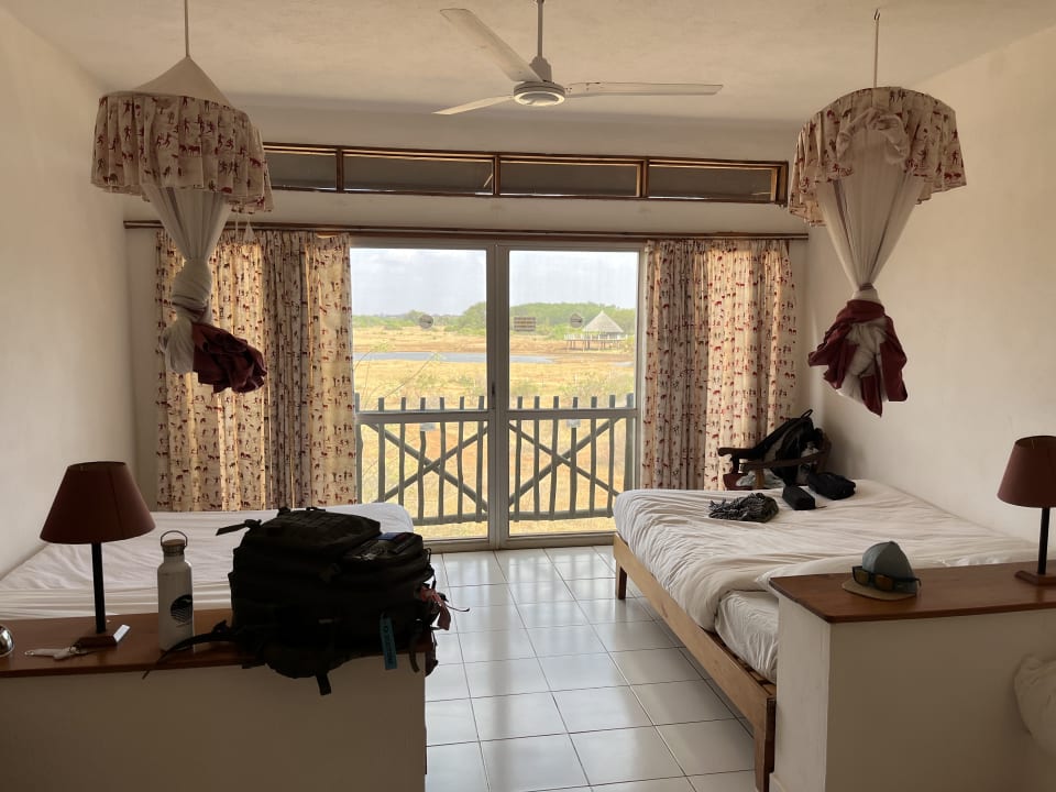 Zimmer Voi Wildlife Lodge