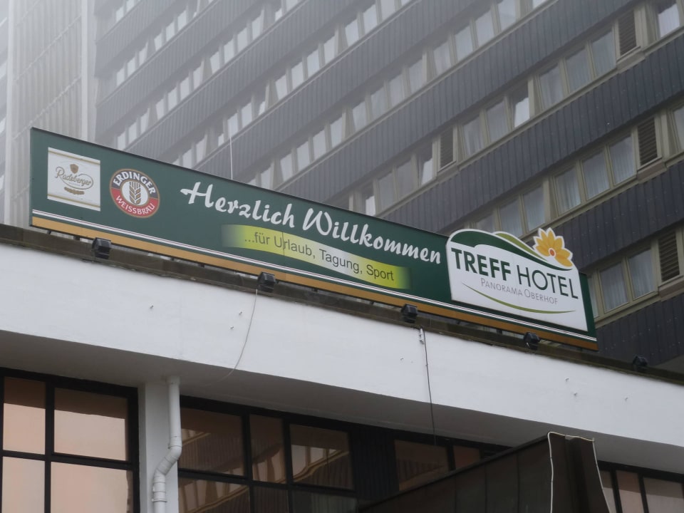 Schild AHORN Panorama Hotel Oberhof
