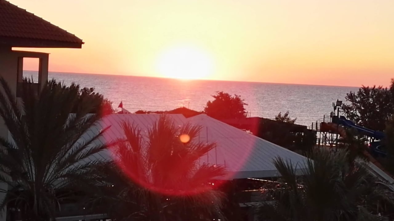 Sonnenaufgangszimmer mit Blick aufs Meer Le Jardin Resort