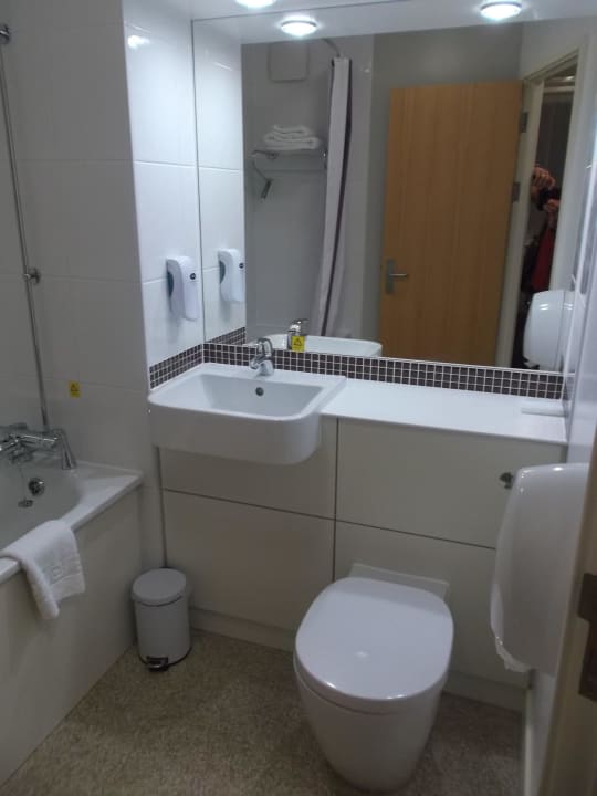 Badezimmer/WC Premier Inn Manchester City Piccadilly