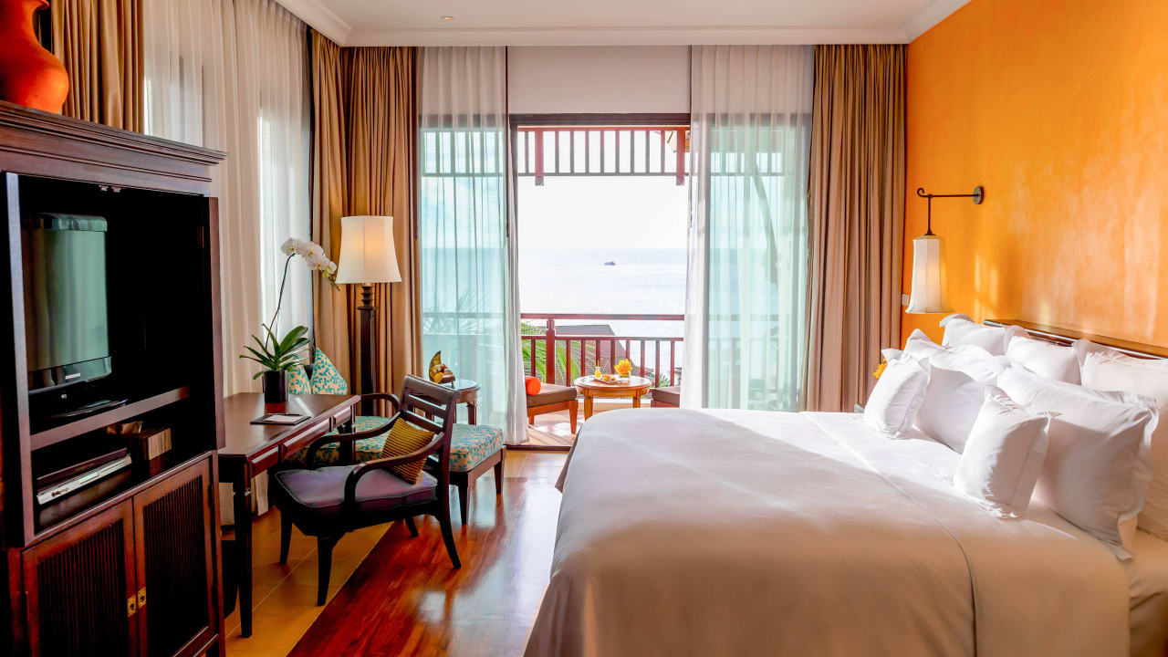 Resort Classic Ocean View, 1 King Bed InterContinental Pattaya Resort
