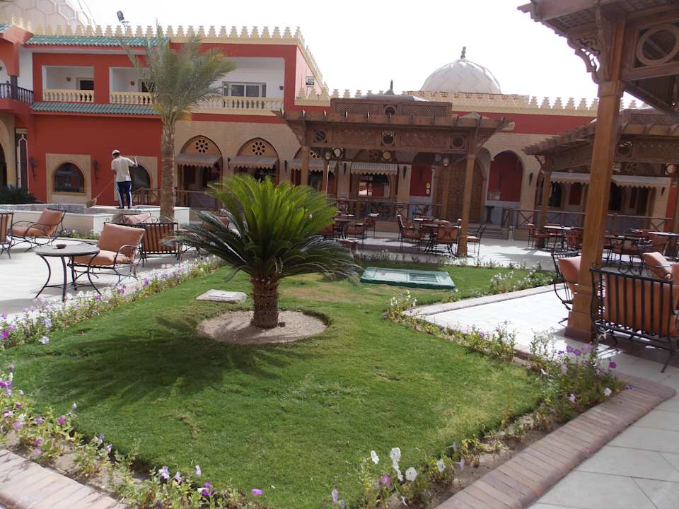 Бар Pickalbatros Alf Leila Wa Leila Resort - Neverland Hurghada