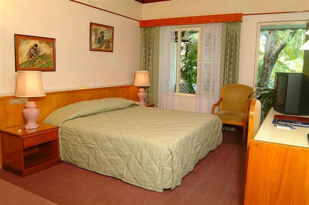 Nasandhura Palace Hotel Nasandhura Palace Hotel