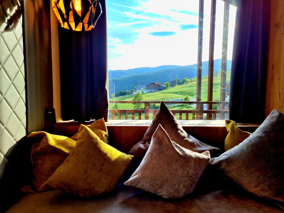 Zimmer SONNENBERG | Panorama Dolomites Wellbeing
