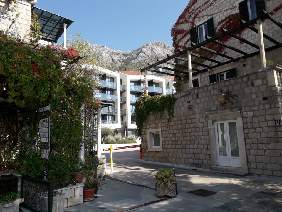 Außenansicht Hotel Mlini