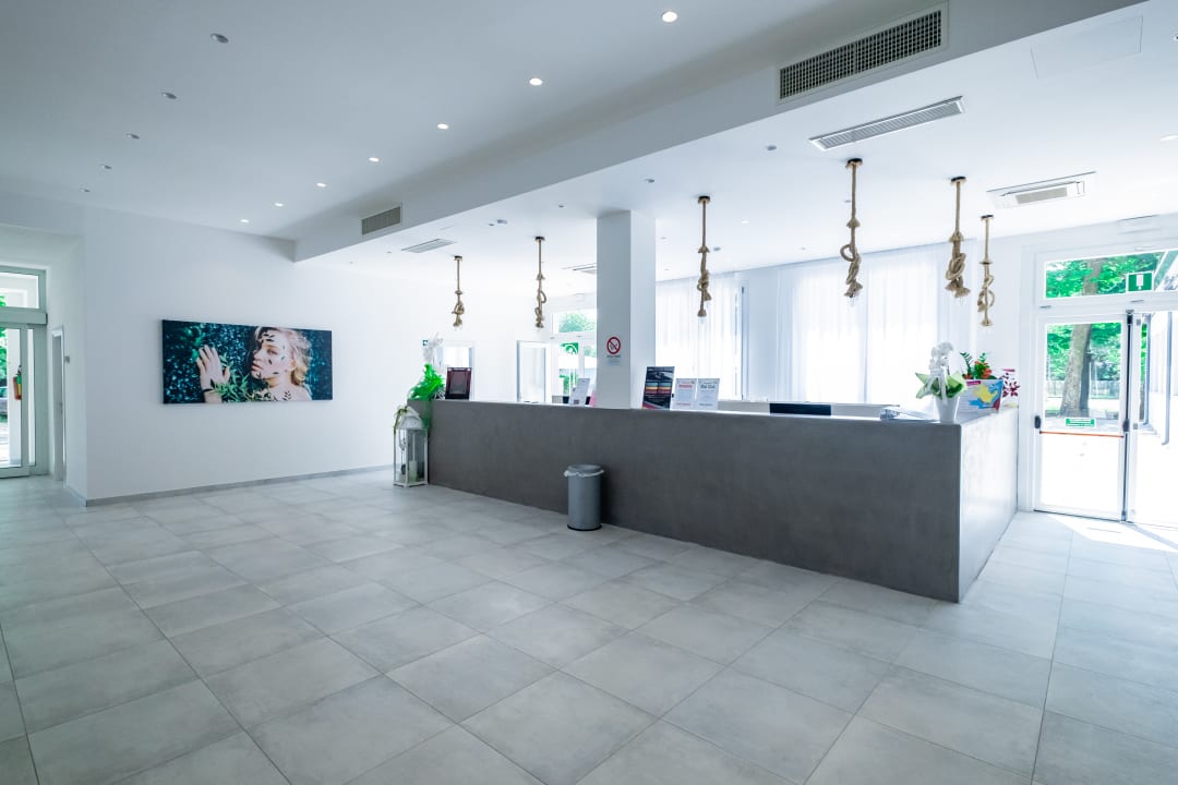 Lobby Color Green Village Cesenatico