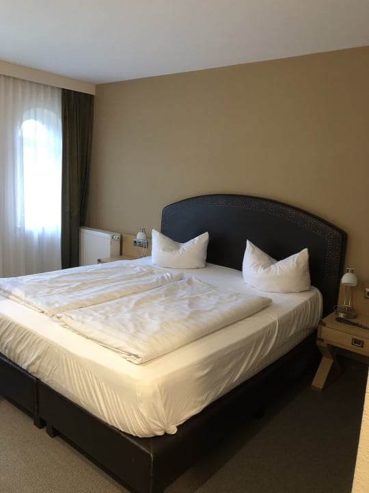 Zimmer Burghotel Am Hohen Bogen