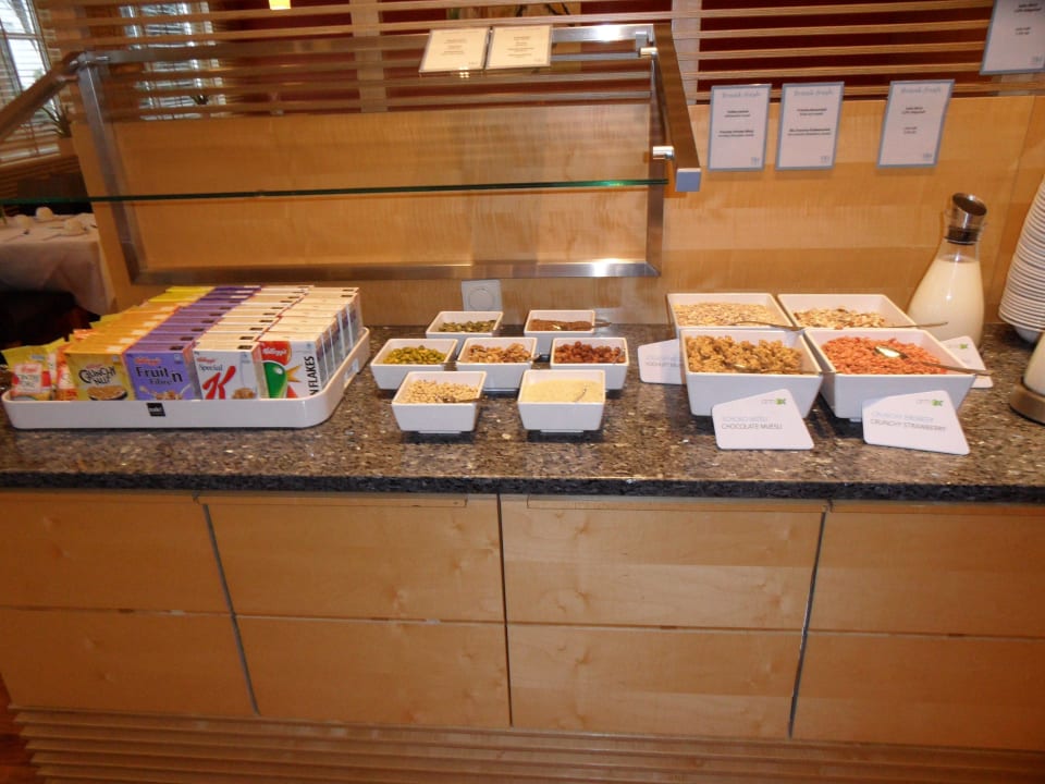 Frühstücksbuffet NH München Messe