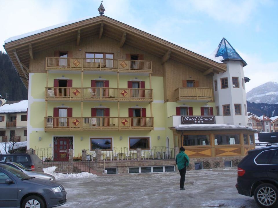Hotel z zewnatrz Hotel Ciamol