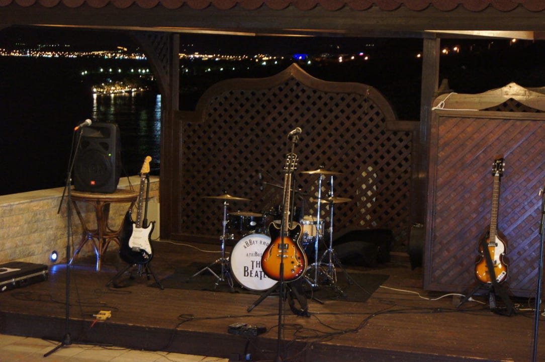 Wieczorne animacje Hotel Kalithea Horizon Royal