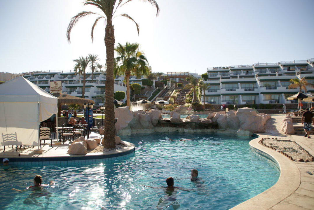 Basen Safir Sharm Waterfalls Resort