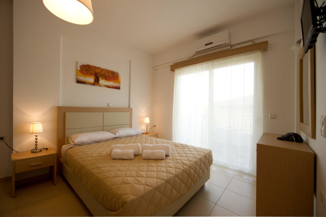 Doppelbett Zimmer Hotel Alexander's House