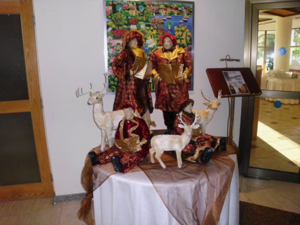 Weihnachtsmotiv Constantinou Bros Athena Royal Beach Hotel