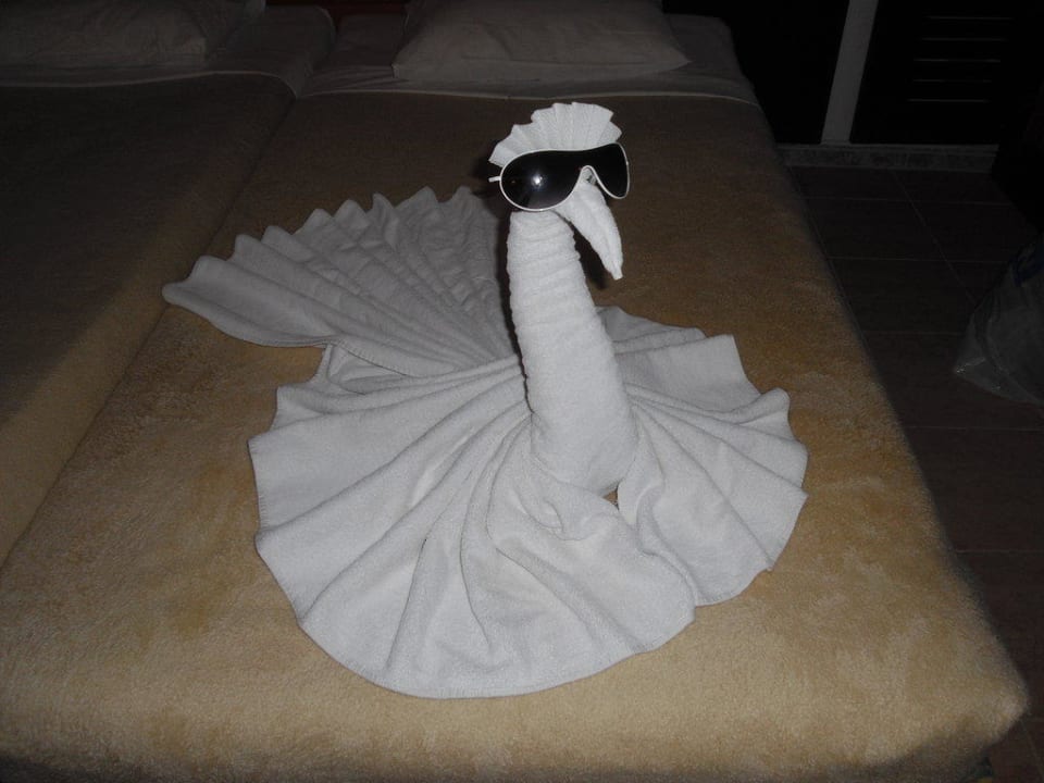 Schwan auf dem Bett Pickalbatros Aqua Park Resort - Hurghada