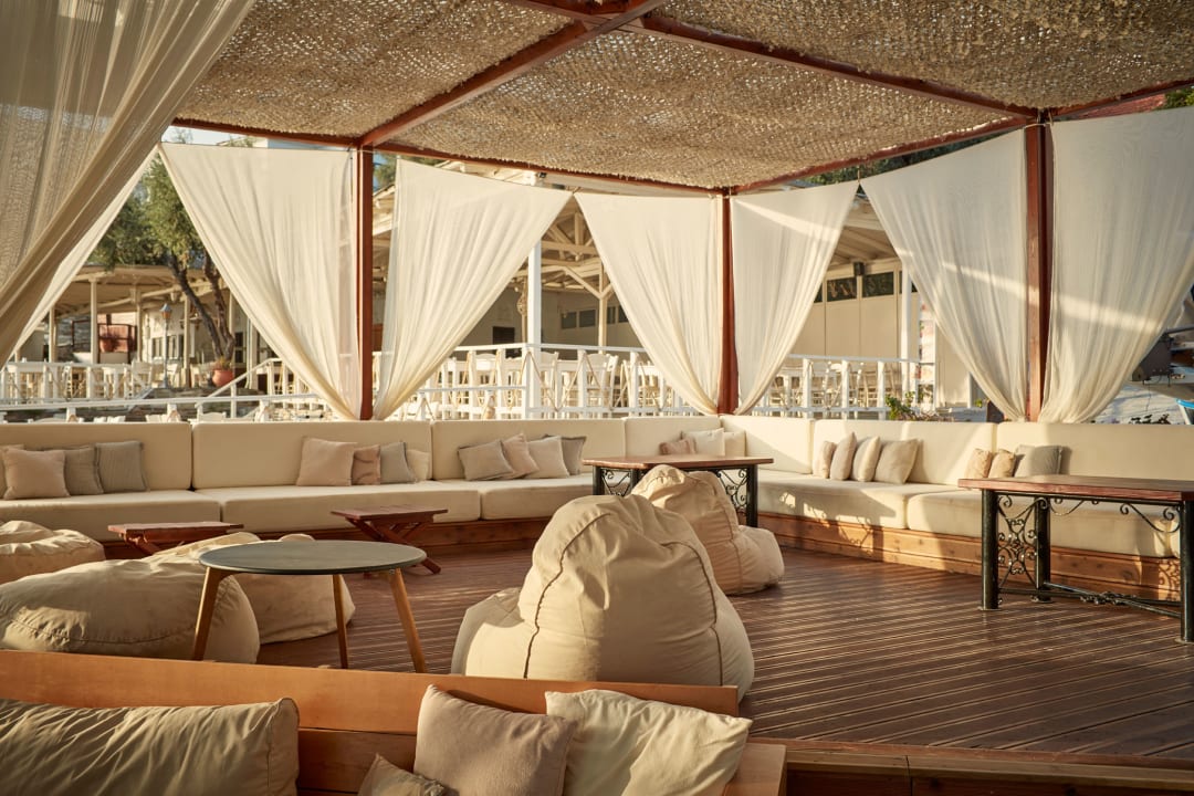 Gastro Leda Village Resort