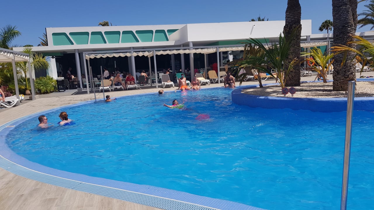 Pool Hotel Riu Papayas