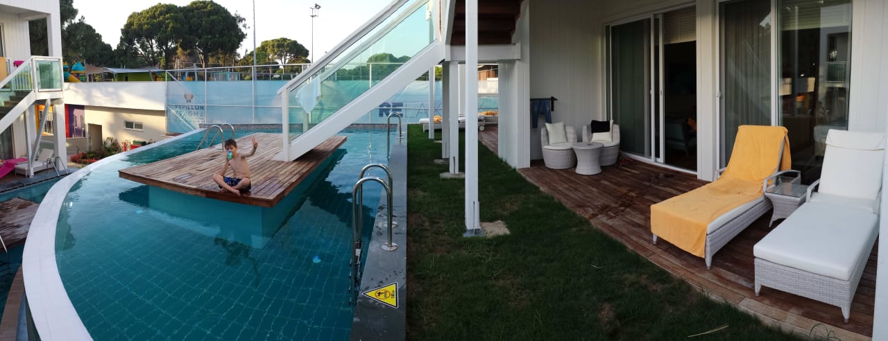 Unsere Poolsuit Papillon Zeugma Relaxury