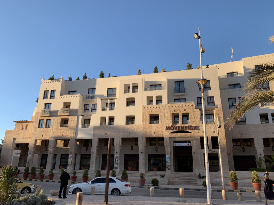 Außenansicht Mövenpick Resort Petra