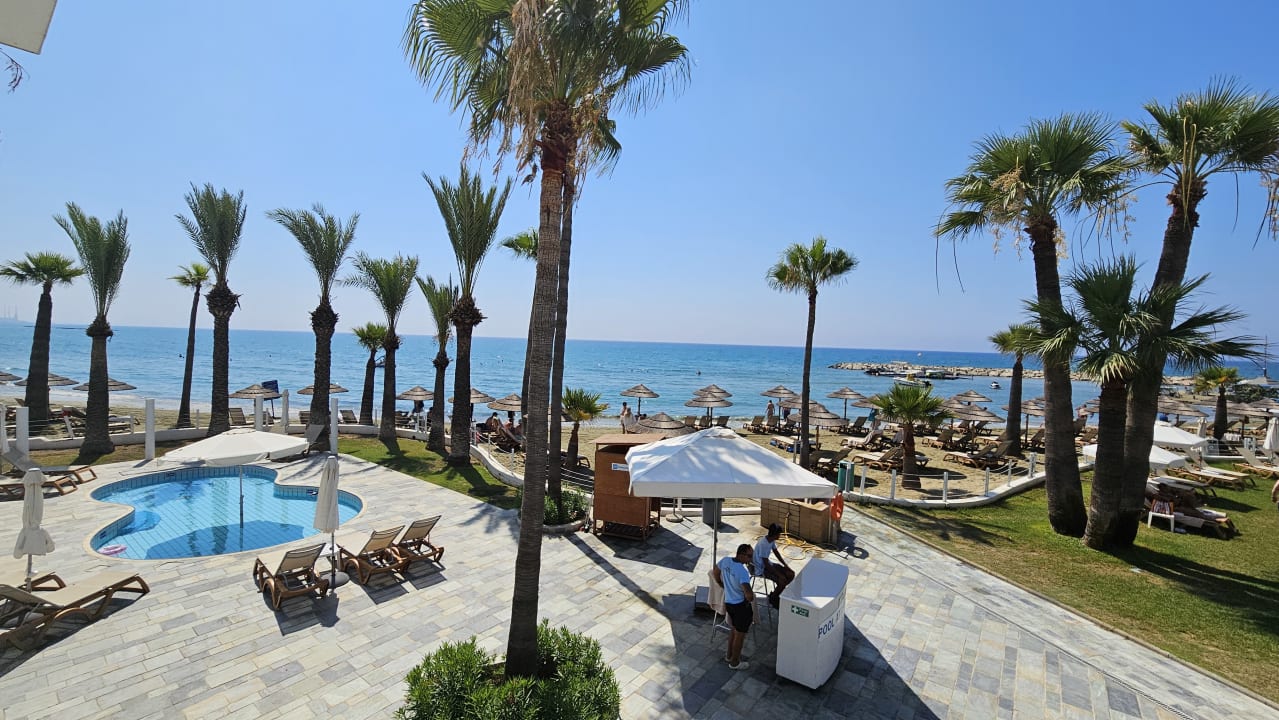 Außenansicht The Golden Bay Beach Hotel