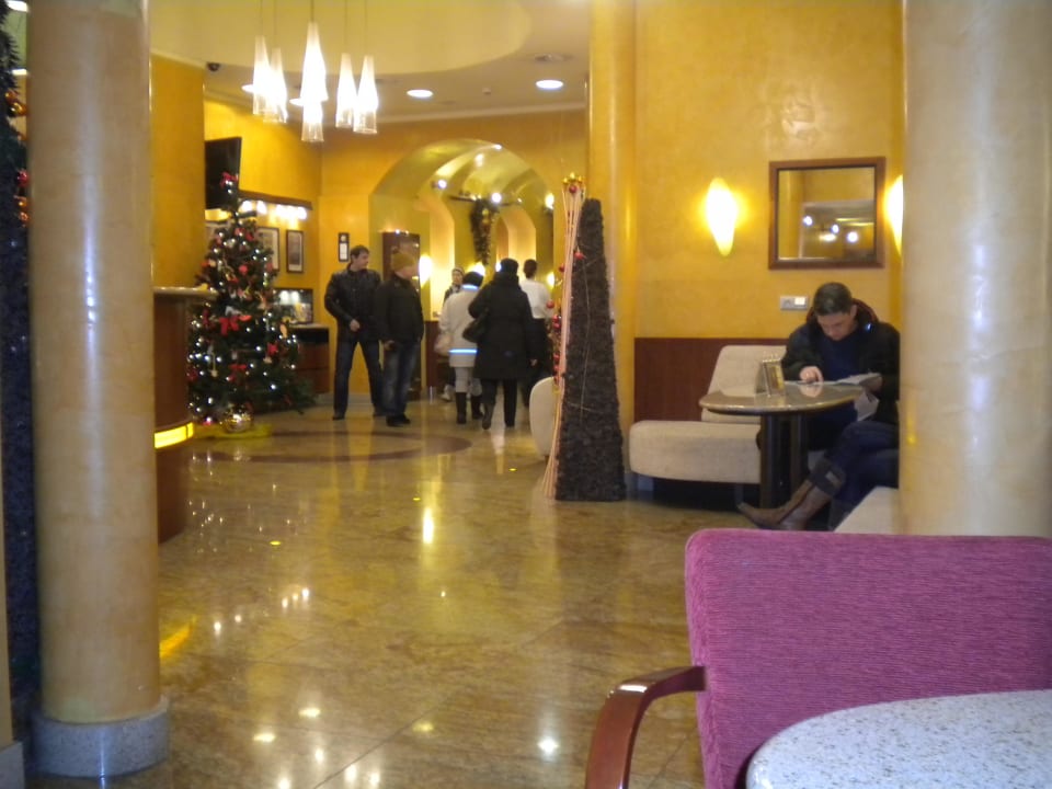 Лобби  Hotel Adria