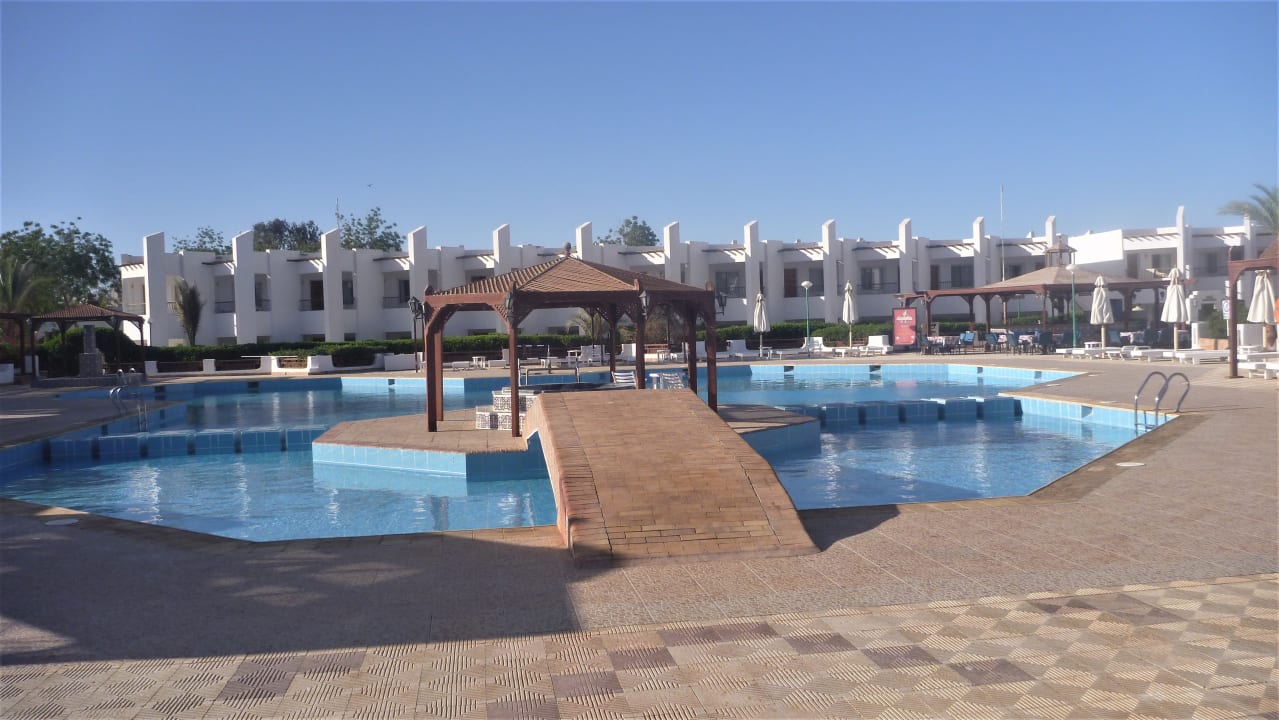 Pool Menaville Safaga