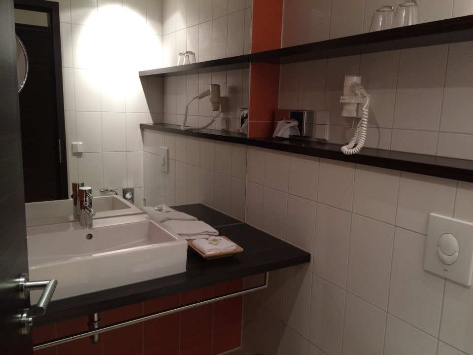 Badezimmer HEIDE SPA Hotel & Resort